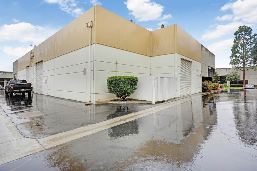 10251 Trademark St, Rancho Cucamonga, CA à louer - Photo de l’immeuble – Image 2 sur 22