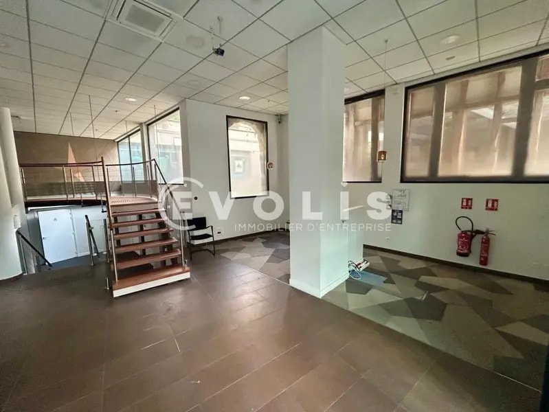 Local commercial dans Palaiseau à louer Photo intérieure– Image 1 sur 8