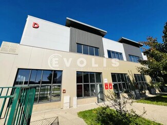 Plus de détails pour Local d'activités à louer