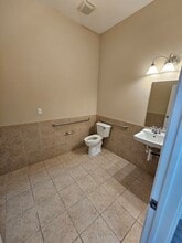 6801 Menchaca Rd, Austin, TX à louer Photo intérieure– Image 2 sur 14