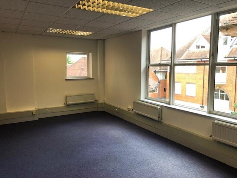 195-205 High St, Guildford à louer - Photo intérieure – Image 3 sur 5