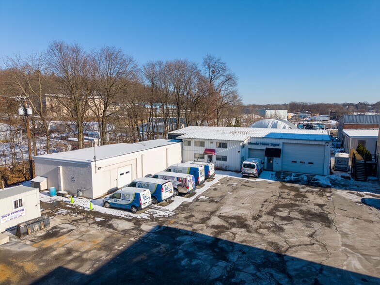 97 N Clinton St, Poughkeepsie, NY à vendre - Photo de l’immeuble – Image 2 sur 14