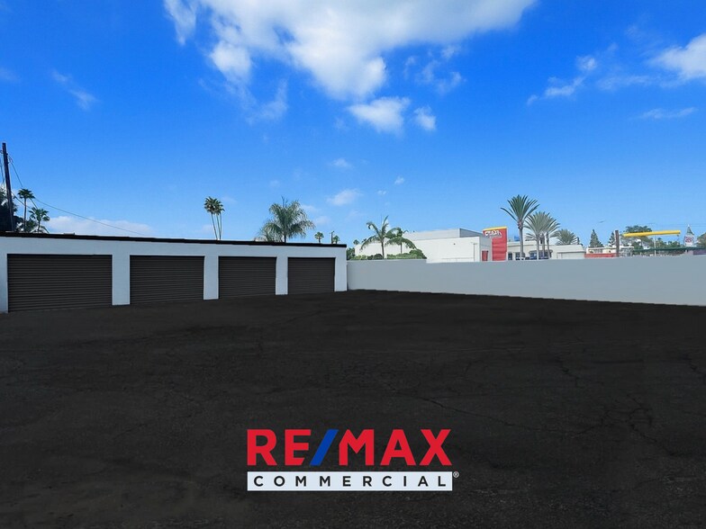 9609 Lakewood Blvd, Downey, CA à louer - Photo de l’immeuble – Image 3 sur 4