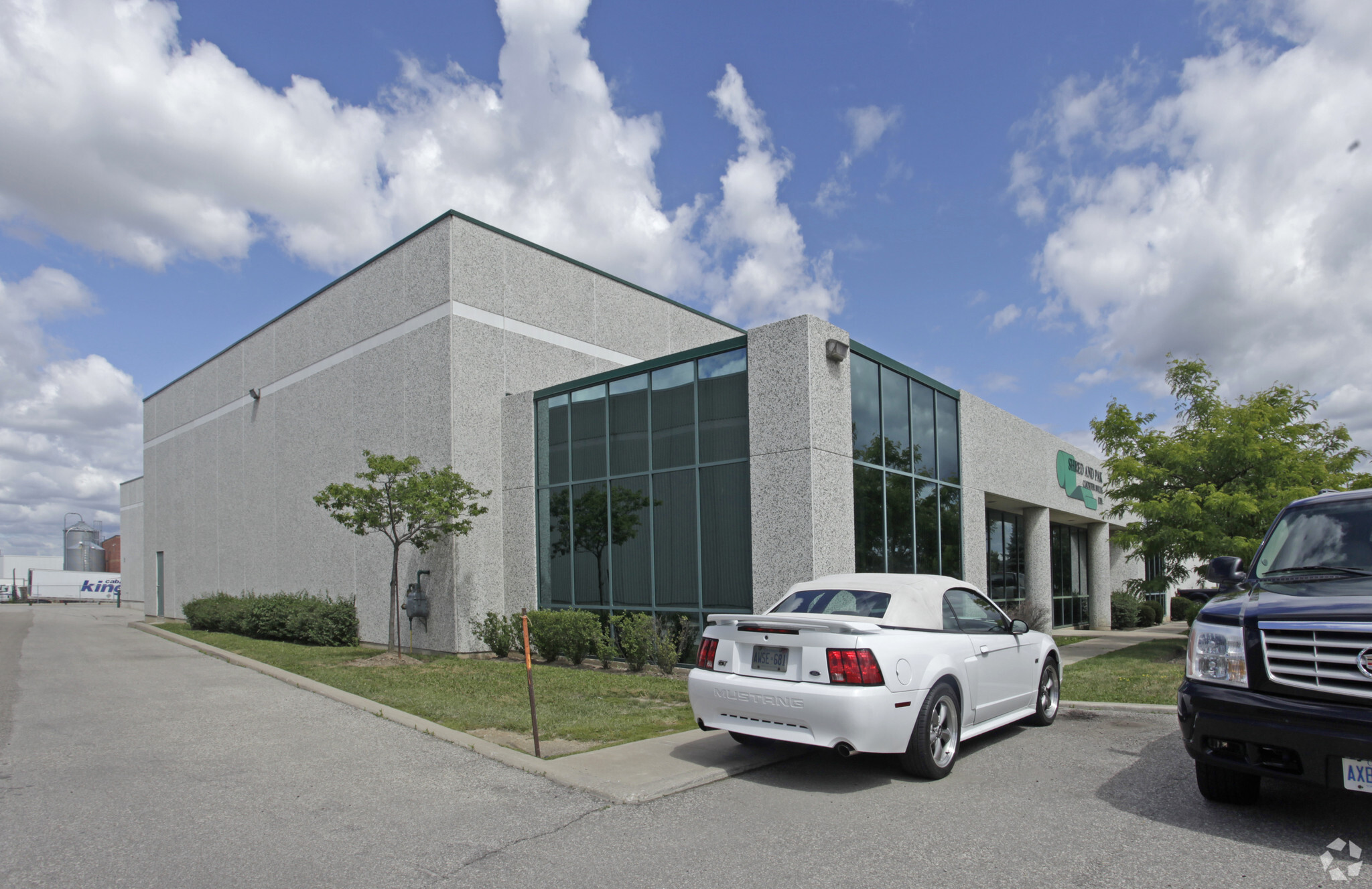 7205 Edwards Blvd, Mississauga, ON à louer Photo principale– Image 1 sur 3