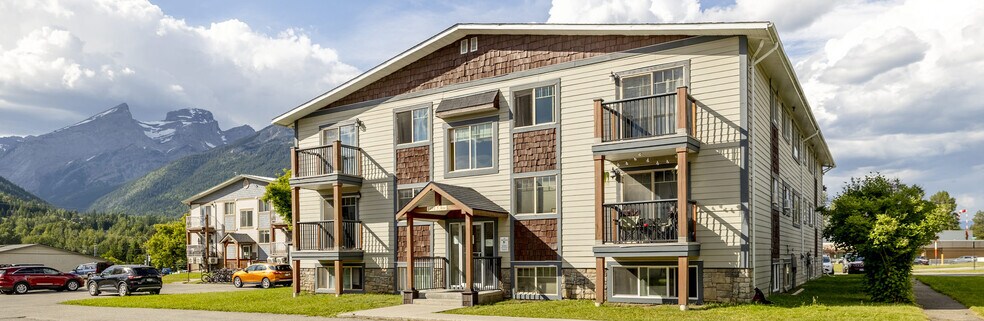 1491 5 Av, Fernie, BC à vendre - Photo de l’immeuble – Image 3 sur 11