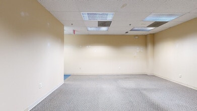 1707 Orlando Central Pky, Orlando, FL à louer Numérisation 3D Matterport– Image 1 sur 9