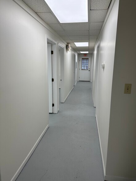 570 Reynoldsburg New Albany Rd, Blacklick, OH à louer - Photo de l’immeuble – Image 2 sur 11