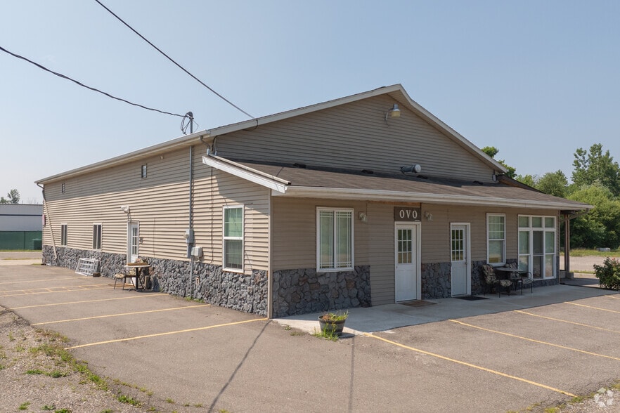 6105 SE Paris Ave, Caledonia, MI à vendre - Photo principale – Image 1 sur 4