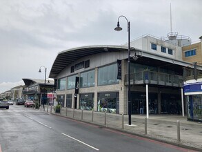 1 Marina Way, Brighton à louer Photo de l’immeuble– Image 2 sur 11