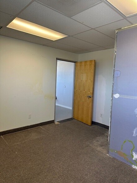 3056 Del Monte Blvd, Marina, CA à louer - Photo de l’immeuble – Image 3 sur 20