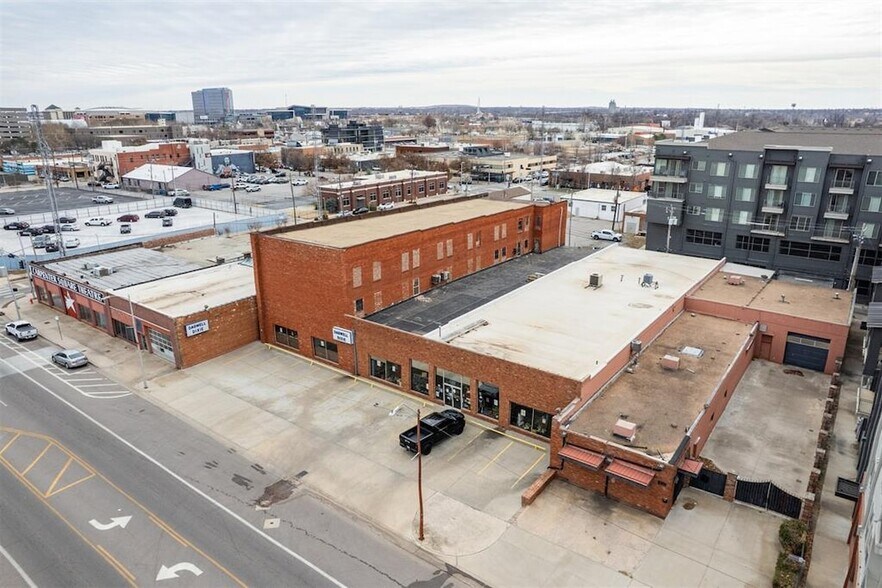 800-820 W Main St. Oklahoma City, OK portefeuille de 3 biens à vendre sur LoopNet.fr - Photo principale – Image 1 sur 14