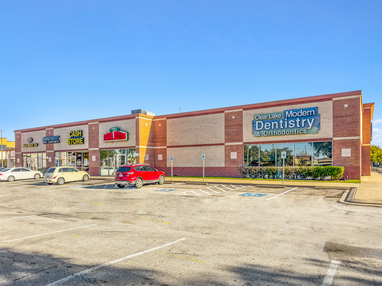 16811 El Camino Real, Houston, TX à louer - Photo de l’immeuble – Image 1 sur 7