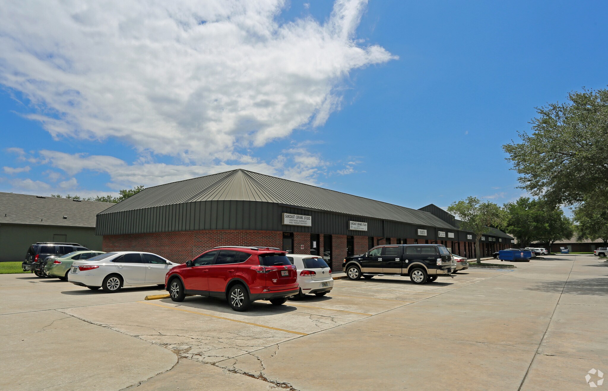 1415-1441 Oakfield Dr, Brandon, FL à louer Photo principale– Image 1 sur 7