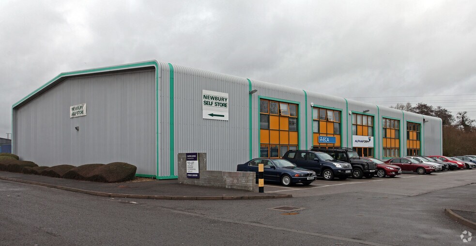 Cyril Vokins Rd, Newbury à louer - Photo principale – Image 1 sur 13