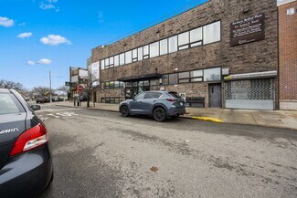 Plus de détails pour 200-12 44th Ave, Bayside, NY - Bureau à louer