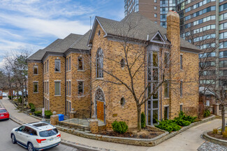 Plus de détails pour 4255 Sherwoodtowne Blvd, Mississauga, ON - Bureau à louer