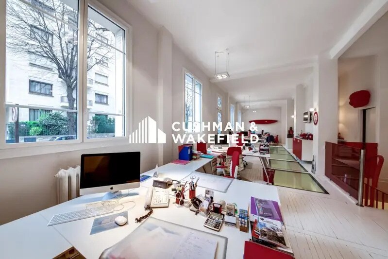 Bureau dans Neuilly-sur-Seine à louer Photo intérieure– Image 1 sur 13