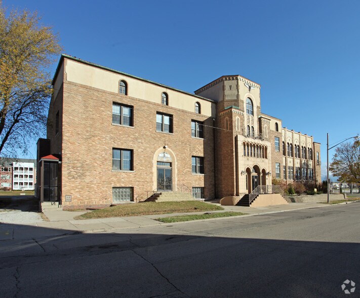 302 58th St, Kenosha, WI à vendre - Photo de l’immeuble – Image 2 sur 2
