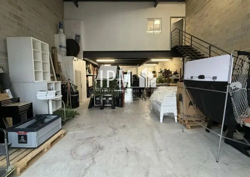 Local d’activités dans Aubagne à louer Photo de l’immeuble– Image 1 sur 6