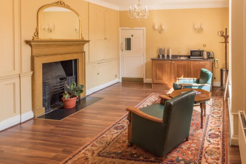 93 High St, Burnham à louer Photo intérieure– Image 1 sur 3