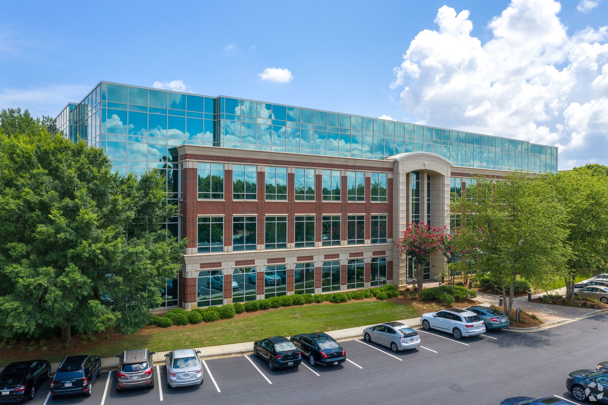 6470 E Johns Crossing, Johns Creek, GA à louer Photo principale– Image 1 sur 19
