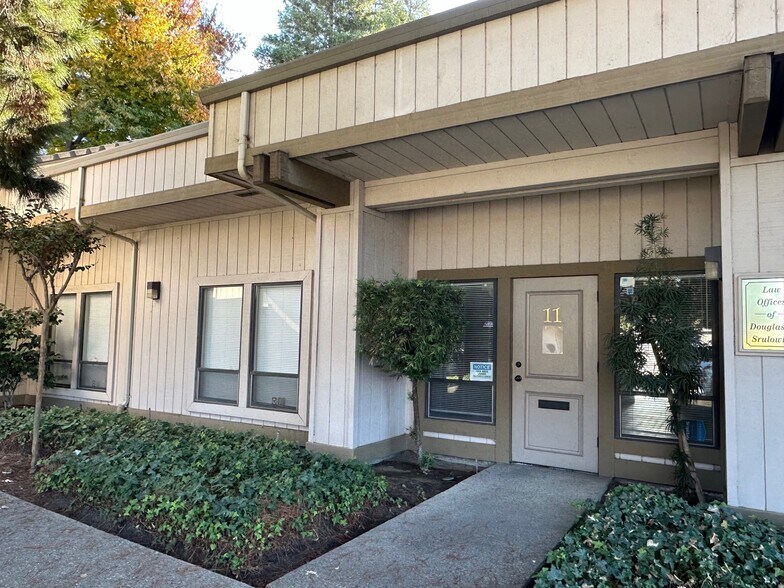 1746 Grand Canal Blvd, Stockton, CA à vendre - Photo de l’immeuble – Image 2 sur 9