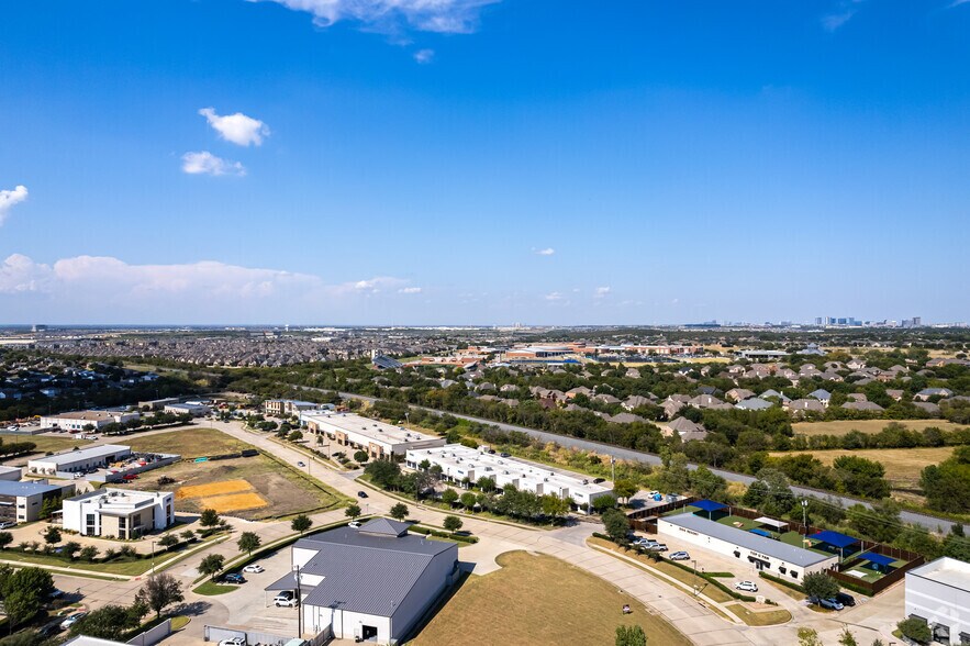 4300 Marsh Ridge Rd, Carrollton, TX à louer - Aérien – Image 3 sur 4