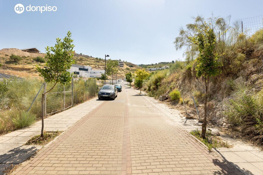 Calle Güevéjar, 14, La Zubia, Granada à vendre - Photo de l’immeuble – Image 2 sur 15