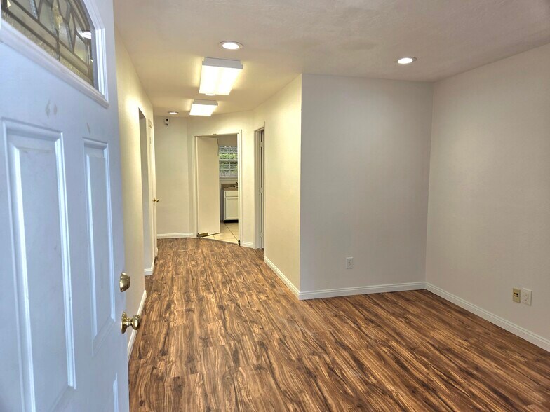 1324 Avenue D, Katy, TX à vendre - Photo de l’immeuble – Image 2 sur 9