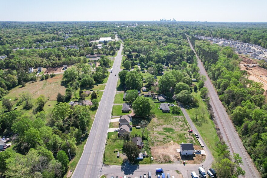 9229 Mount Holly Rd, Charlotte, NC à vendre - Photo de l’immeuble – Image 3 sur 8