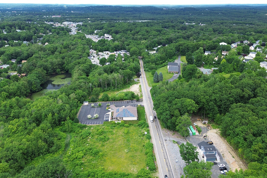 1272 Central st, Leominster, MA à louer - Photo de l’immeuble – Image 3 sur 12