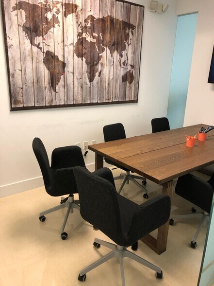 175 SW 7th St, Miami, FL à louer - Photo de l’immeuble – Image 3 sur 28