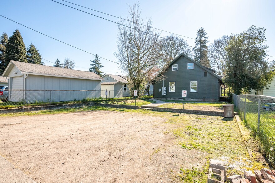285 20th Ave, Longview, WA à vendre - Photo de l’immeuble – Image 2 sur 34