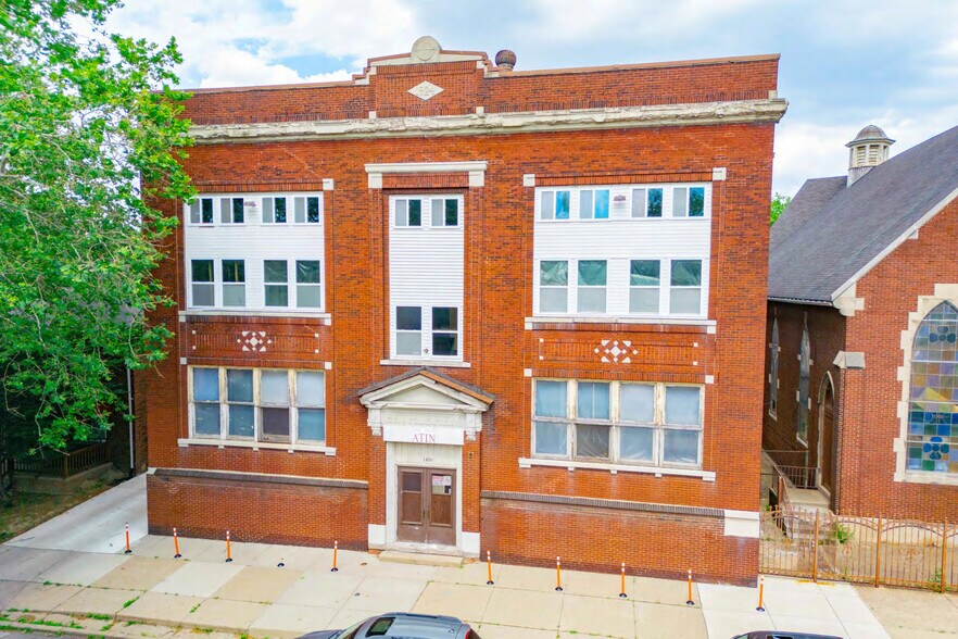 1444 McKinstry St, Detroit, MI à vendre - Photo de l’immeuble – Image 3 sur 10