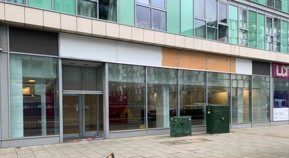 253 High St, Londres à louer - Photo de l’immeuble – Image 1 sur 5