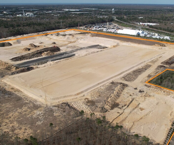 8500 Express Dr S, Yaphank, NY à louer - Photo principale – Image 1 sur 2
