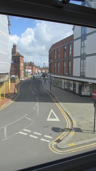 2 Broad St, Wokingham à louer - Photo de l’immeuble – Image 3 sur 3