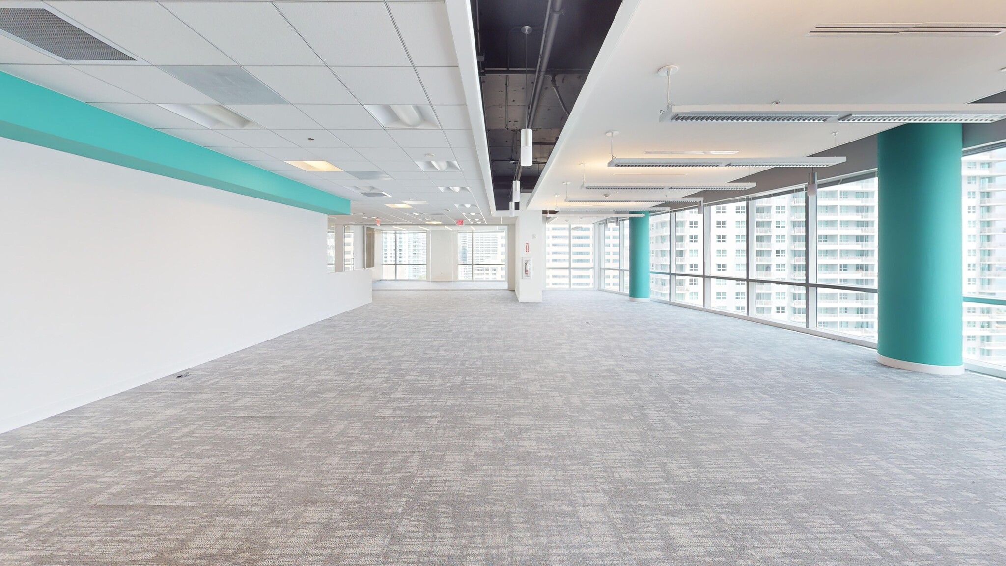 1111 Brickell Ave, Miami, FL à louer Photo intérieure– Image 1 sur 8