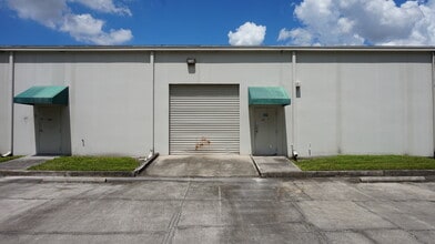 1209 Tech Blvd, Tampa, FL à louer Photo de l’immeuble– Image 2 sur 9