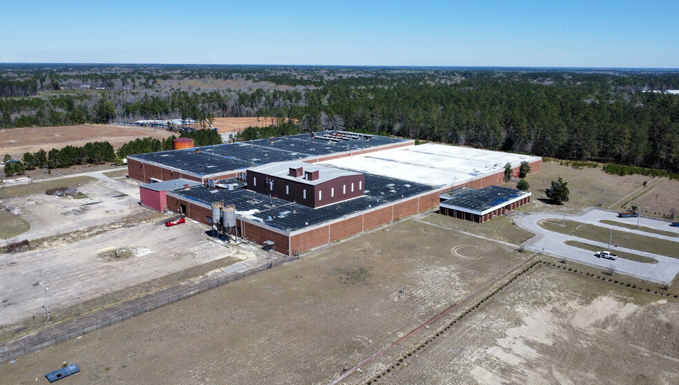 1497 Industrial Rd, Walterboro, SC à vendre - Photo de l’immeuble – Image 3 sur 14