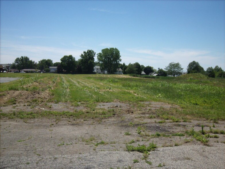29553-29707 Euclid Ave, Wickliffe, OH à vendre - Photo principale – Image 1 sur 6