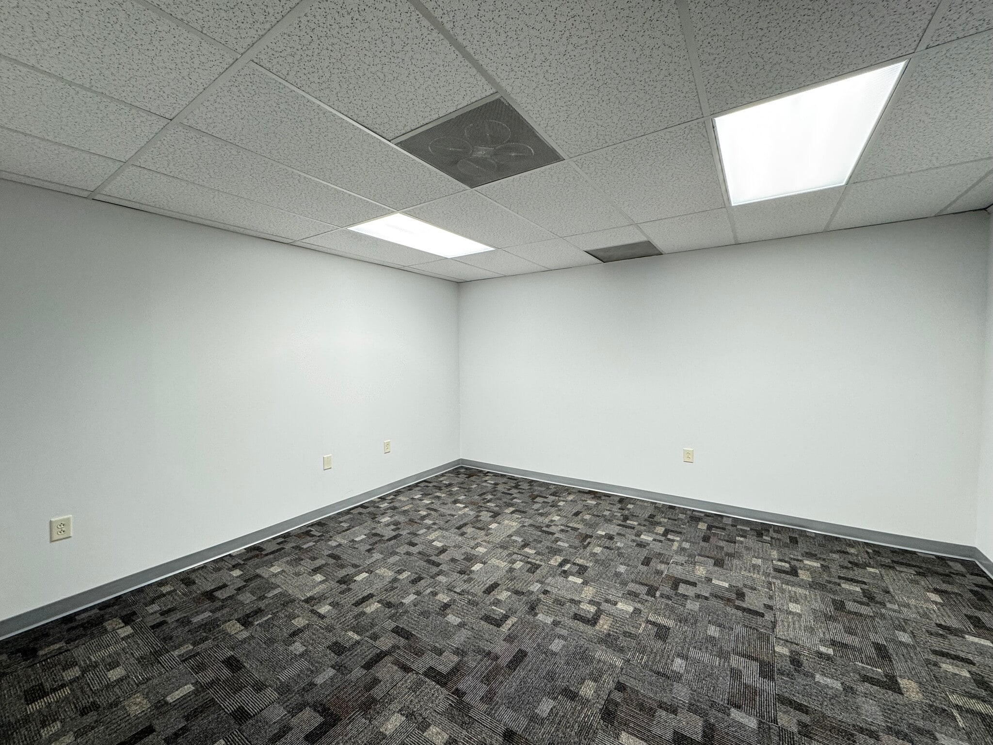 624 Matthews Mint Hill Rd, Matthews, NC à louer Photo intérieure– Image 1 sur 5