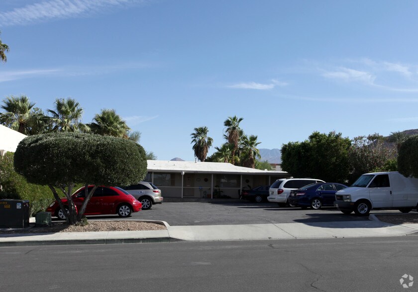 42414 Rancho Mirage Ln, Rancho Mirage, CA à vendre - Photo de l’immeuble – Image 2 sur 3