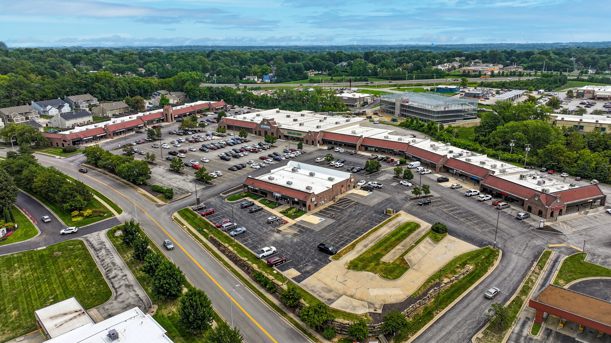 6409-6501 N Cosby Ave, Kansas City, MO à vendre Photo de l’immeuble– Image 1 sur 7