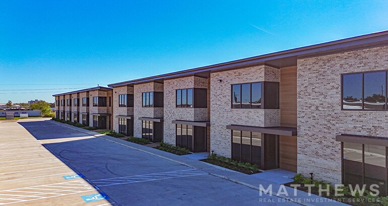 4109 Katy Hockley Rd, Katy, TX à vendre - Photo de l’immeuble – Image 2 sur 4