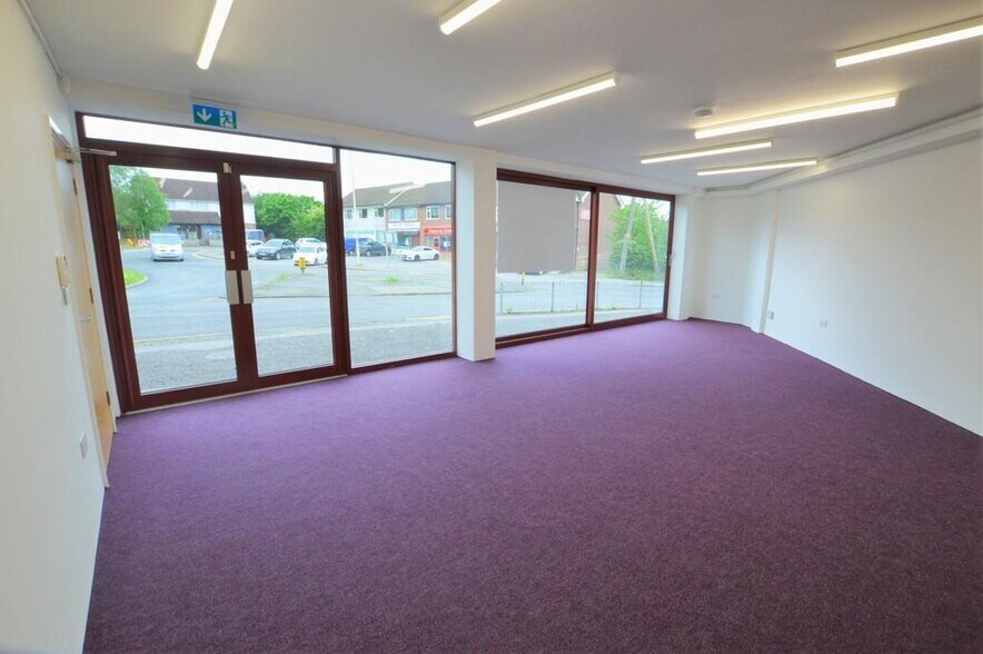 Radford Way, Billericay à louer - Photo de l’immeuble – Image 2 sur 11