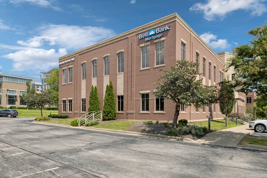 301 Seven Springs Way, Brentwood, TN à louer - Photo de l’immeuble – Image 1 sur 13