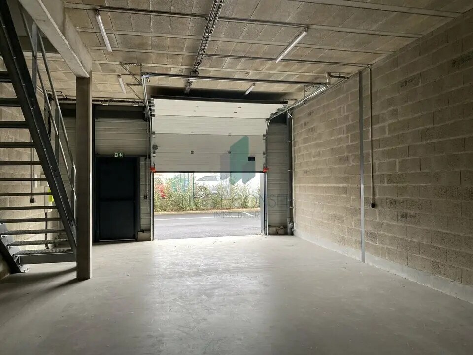 Local d’activités dans Cormeilles-en-Parisis à louer Photo de l’immeuble– Image 1 sur 11