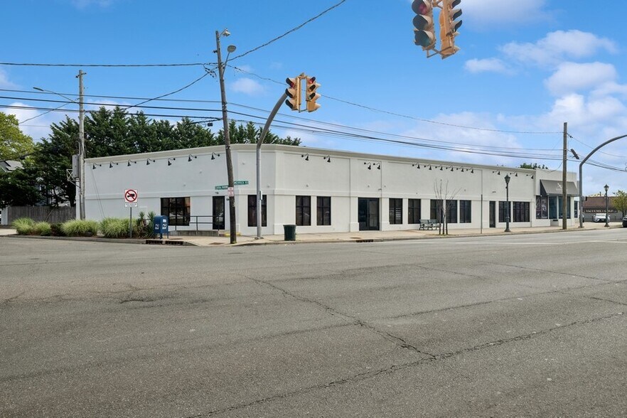 190-196 Merrick Rd, Merrick, NY à louer - Photo de l’immeuble – Image 2 sur 11