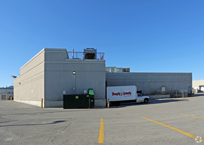 650 Kingston Rd, Pickering, ON à louer - Photo de l’immeuble – Image 3 sur 4